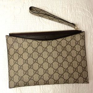 vintage 1960s/70s Gucci monogram wristlet / envelope bag